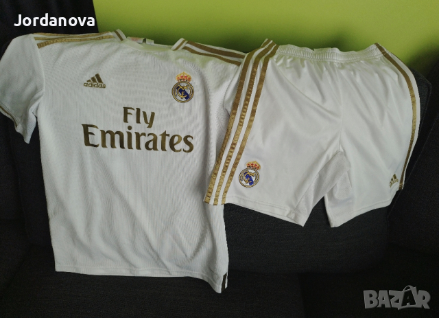 Adidas Real Madrid екип 152 размер оригинален, снимка 1 - Детски комплекти - 45046860