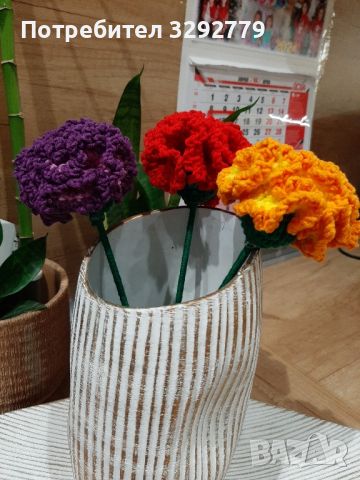 Плетени цветя- рози, лалета, карамфили, снимка 11 - Изкуствени цветя - 45008729
