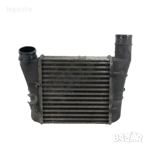 Интеркулер Seat Exeo 3R  2008-2013 ID: 132872, снимка 1 - Части - 46989838