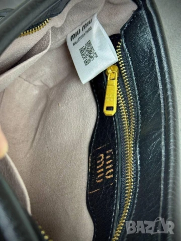 чанти Miu Miu , снимка 2 - Чанти - 50571407