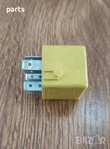 Реле Мерцедес А класа W168 N:438 - C W203 - W220 - W210 - W208
- Siemens - A0025421419, снимка 5 - Части - 50732286