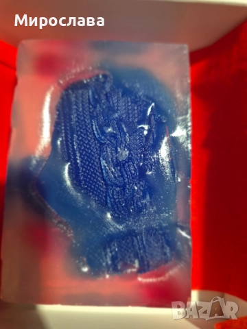 Ръчно изработени коледни глицеринови сапуни – фигурка или с изненада вътре