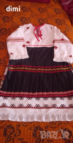 СЕВЕРНЯШКА НОСИЯ ПЕРФЕКТНА - ЗА МОМИЧЕ  10-11г, снимка 2 - Антикварни и старинни предмети - 53868609