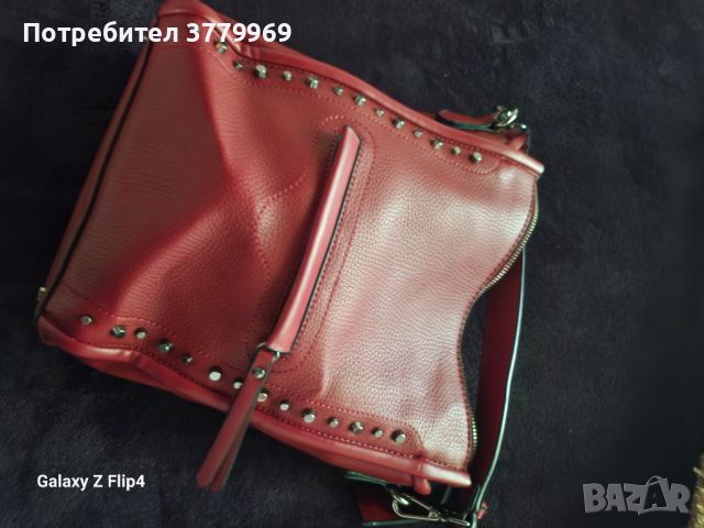 Червена чанта, снимка 2 - Чанти - 45368891