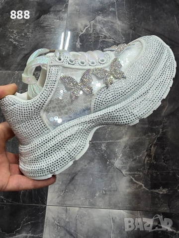 дамски обувки маратонки с пеперуди