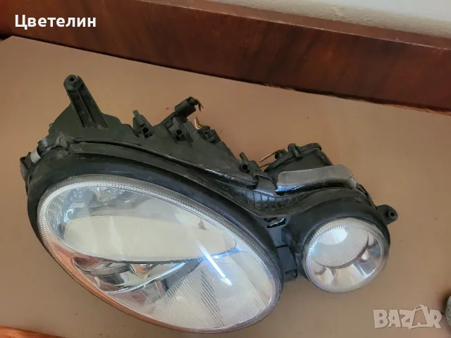 Десен фар Mercedes W211 desen far мерцедес 211, снимка 4 - Части - 47817449