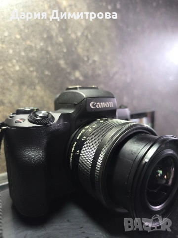 Продавам фотоапарат Canon EOS M50 Mark 2