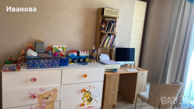 Бюро с мини библиотека и шкафчета в светло бежово и оранжево, снимка 4 - Мебели за детската стая - 51645055