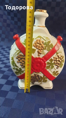 Порцеланова бъклица, снимка 5 - Антикварни и старинни предмети - 54007978