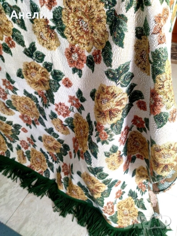 Жакардова красива покривка за маса или легло