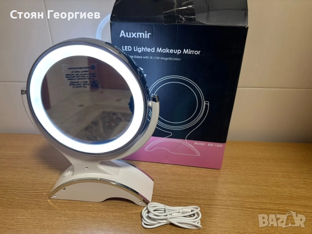 Чисто ново козметично огледало с лед осветление, снимка 2 - Козметика за лице - 52643554