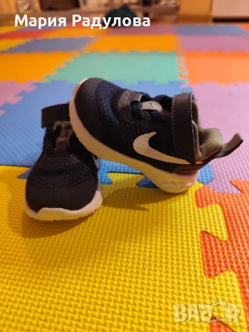 Тъмно сини обувки Nike revolution 6 - размер 18.5
