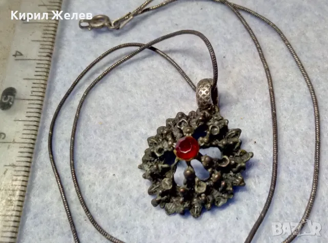 СТАР СКЪПОЦЕНЕН ПОСРЕБРЕН МЕДЕН МЕДАЛЬОН с НАТУРАЛЕН ГРАНАТ и СРЕБЪРНО КОЛИЕ СРЕБРО 925 ITALY 49773, снимка 9 - Антикварни и старинни предмети - 49886270