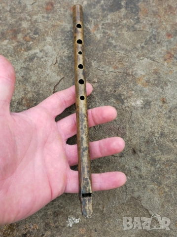 Стара бронзова свирка 