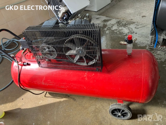 Компресор за въздух - ИТАЛИЯ 200 литра, снимка 7 - Индустриална техника - 54287903