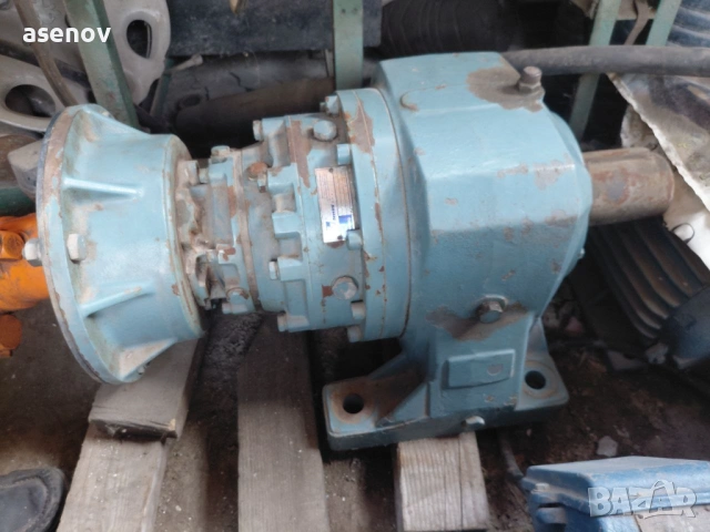 редуктор с хидромотор