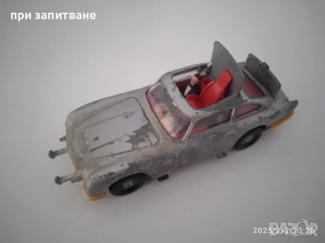 Метална количка Aston Martin DB5 James Bond 007, Corgi, 1:32, снимка 3 - Колекции - 48926285