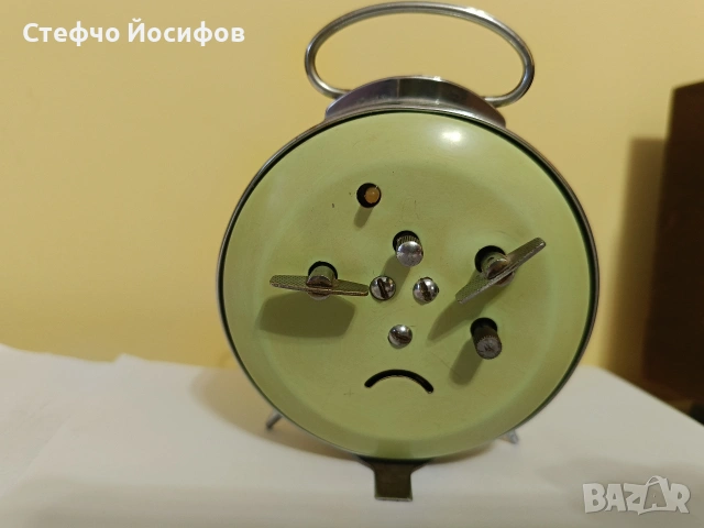 Будилник Сателит , снимка 2 - Антикварни и старинни предмети - 53822015