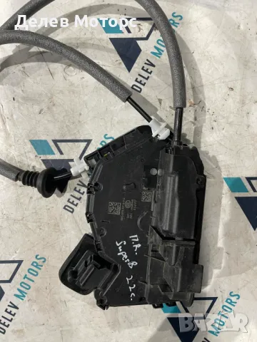 5TB837016C предна дясна брава от Skoda SuperB 2. 0 TDI DSG 4x4 200 кс. , двигател DTUA, 22000 км. 