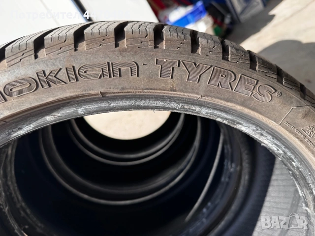 Зимни гуми Nokian 235/35/19, снимка 6 - Гуми и джанти - 54275107
