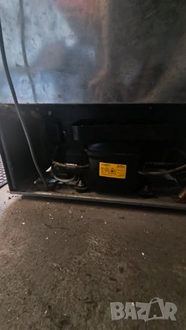 Мини хладилна витрина, снимка 2 - Витрини - 54130835