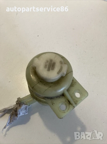 Резервоар за течност на усилвателя на кормилото за Peugeot 4007 2.2 HDI (2009), снимка 2 - Части - 53655279