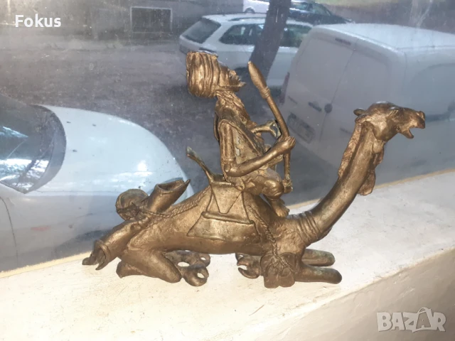 Стара бронзова статуетка на войн с камила фигура пластика, снимка 2 - Антикварни и старинни предмети - 51055435