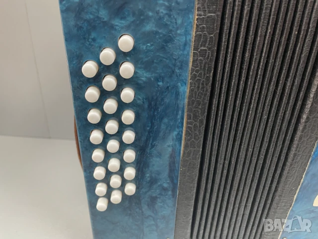 ПОРЪЧАН! Работещ! Детски Акордеон «Кременное» СССР, снимка 12 - Антикварни и старинни предмети - 51088877