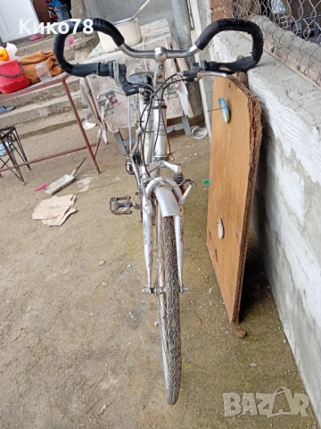 Бегач 28 цола, снимка 4 - Велосипеди - 53475360