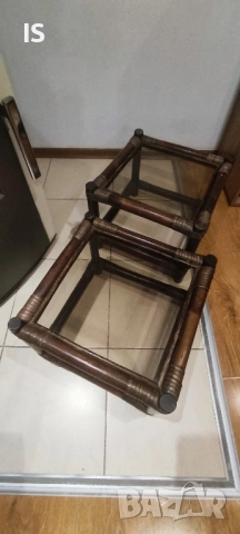 Винтидж дървени масички със стъклен плот – комплект 2 броя, снимка 3 - Маси - 52296183