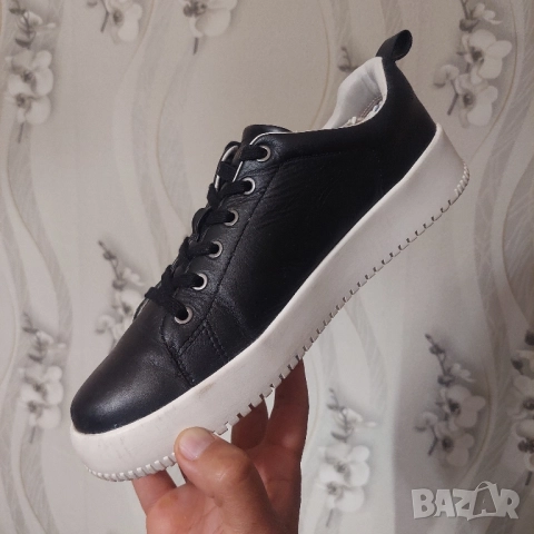 Calvin Klein номер 43 кожени сникърси / маратонки / обувки , снимка 11 - Маратонки - 51883768