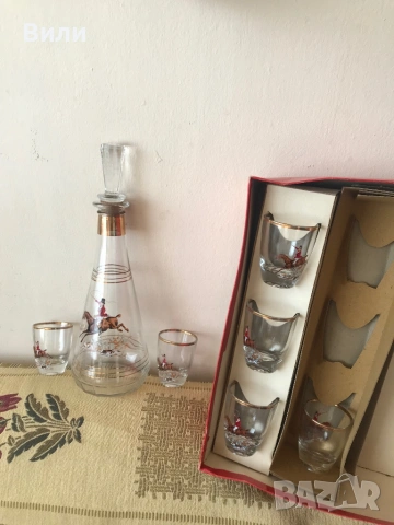 Комплект с ловни сцени Гарафа шише с шест чаши за алкохол Англия