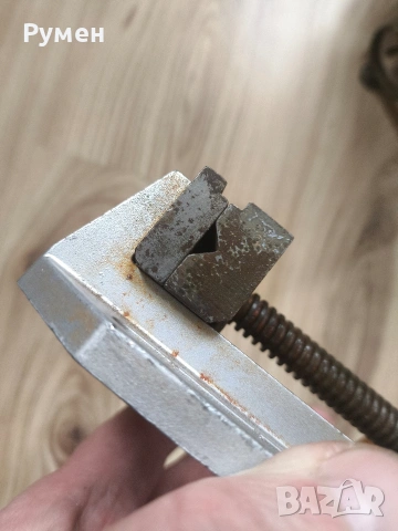 Стоманено менгема за настолна бормашина, снимка 8 - Менгемета - 53483314