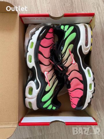 Обувки Nike Air Max Plus, снимка 2 - Маратонки - 46750118