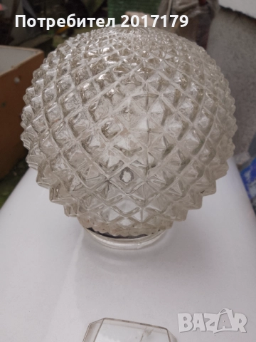 Стар красив стъклен плафон за външно или баня