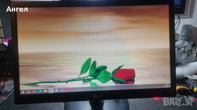 Продавам монитор LG FLATRON 19EN33S-8