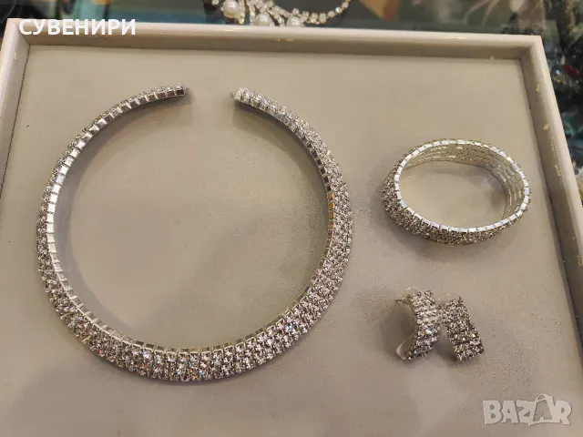Колие,гривна и обеци , снимка 6 - Бижутерийни комплекти - 49614627