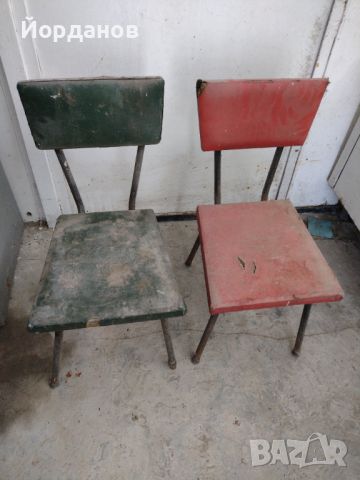 ретро столове с метална основа , снимка 1 - Столове - 46331317