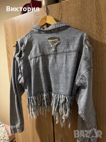 Късо дънково яке , снимка 3 - Якета - 52352994