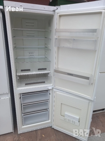 Хладилник с фризер Сименс , снимка 2 - Хладилници - 52182901