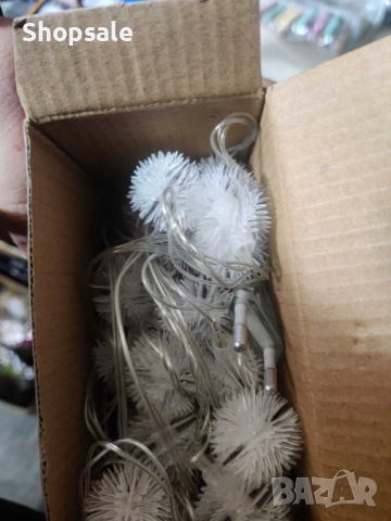 Многоцветни коледни LED лампички с топчета с щепсел- Многоцветни, дължина - 5м ,28 бр. лампички., снимка 9 - Декорация за дома - 52485661