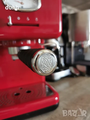 Кафемашина Russell Hobbs , снимка 2 - Кафемашини - 51083433