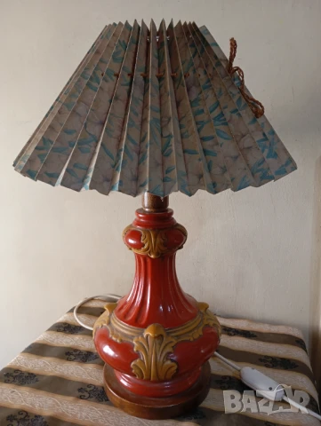 Настолна лампа в бароков стил