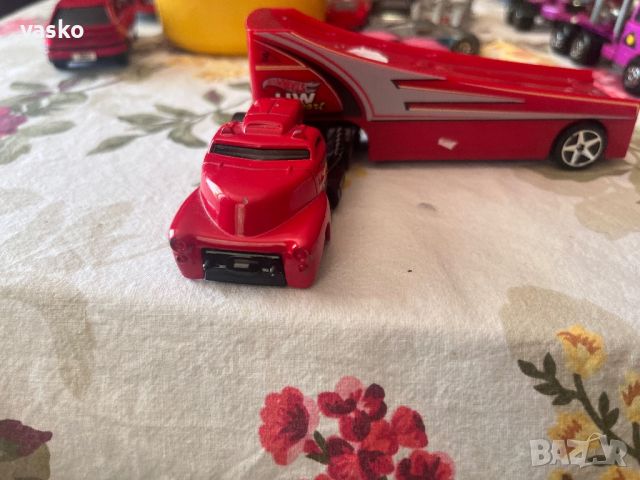 Hot wheels-Камион, снимка 3 - Колекции - 45917725