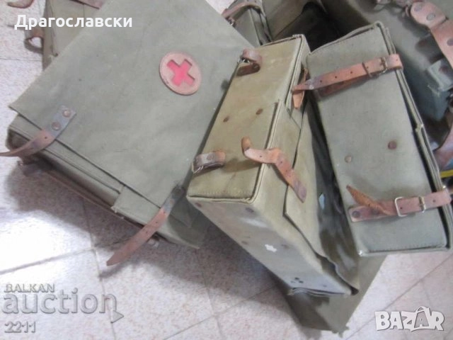 Стар шкаф, полица, рафт, аптечка  за стена, авто мото, медицинска чанта червен кръст аптечка брезент, снимка 17 - Други - 42890653