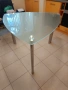 Продавам стъклена масичка с 3 крака, снимка 1