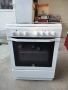 Готварска печка Indesit стъклокерамичен плот, снимка 2