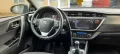 Продавам Toyota auris 2.0 D 124 к.с комби , снимка 8