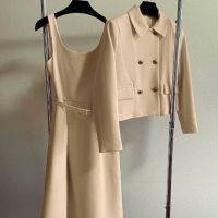 Елегантен сет рокля и сако YSL, снимка 2 - Комплекти - 45433624