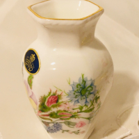 порцеланова ваза, снимка 2 - Вази - 44973579